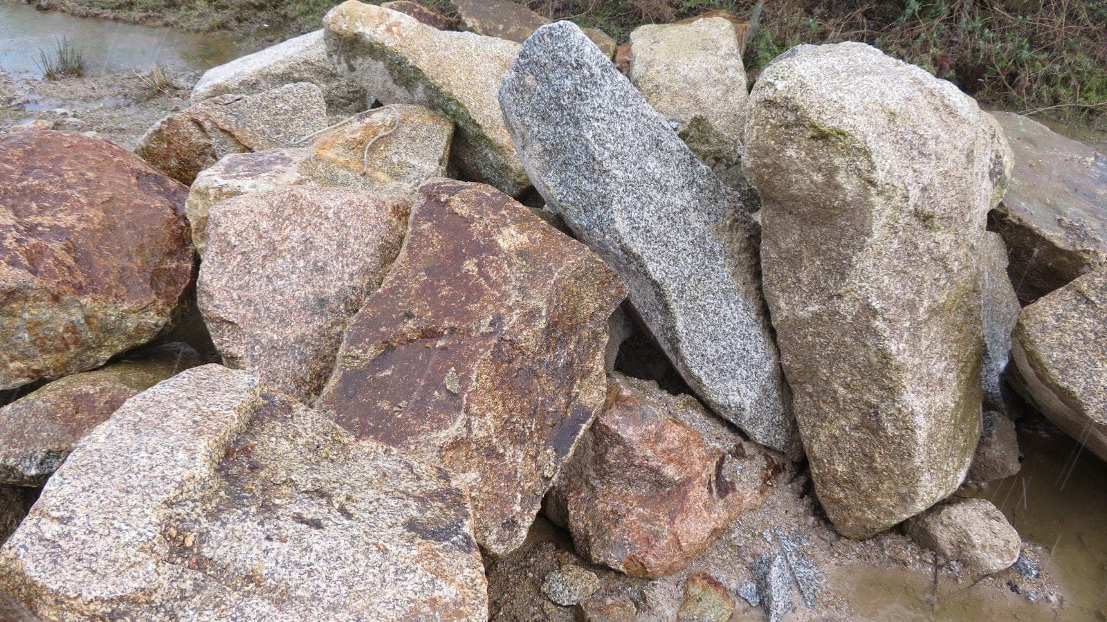 De Lank granite boulders