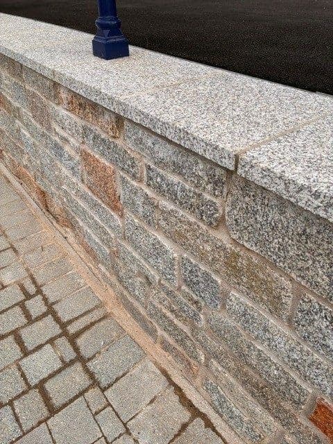 De Lank Coping — Cornish granite, 600 x 400 x 40mm