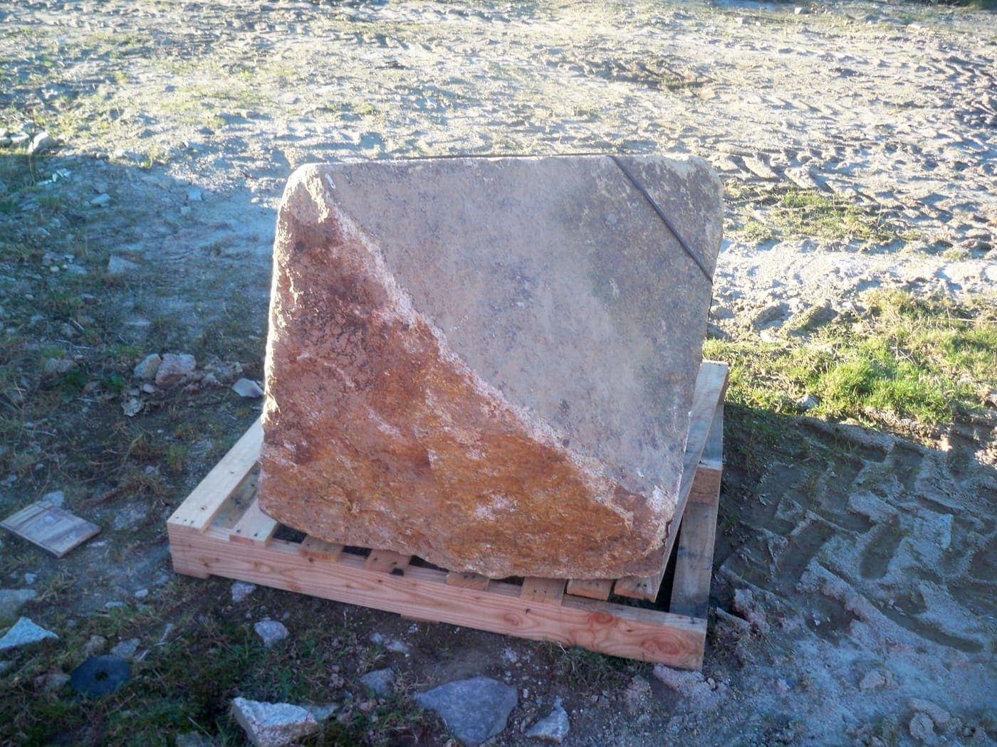 De Lank Feature Boulders — Cornish granite, 500-1500mm