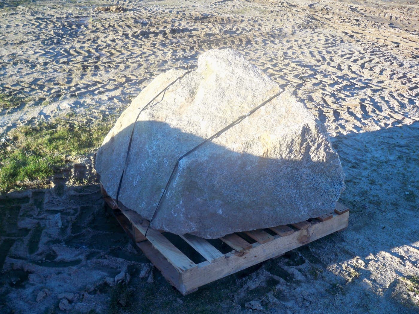 De Lank Feature Boulders — Cornish granite, 500-1500mm
