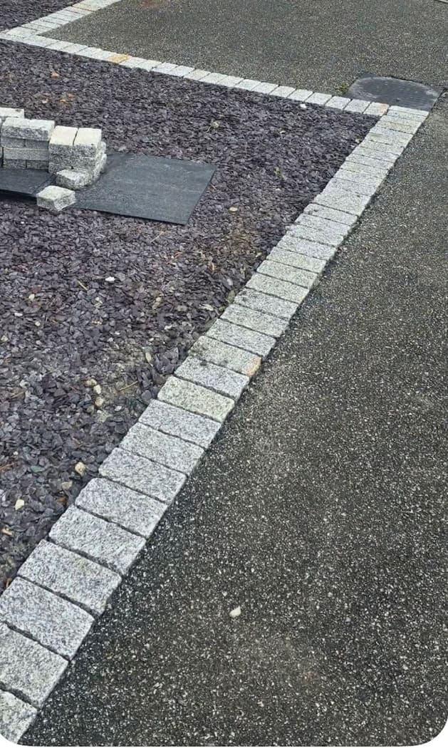 De Lank Granite Setts - Flamed — Cornish granite, 200 x 100 x 40mm