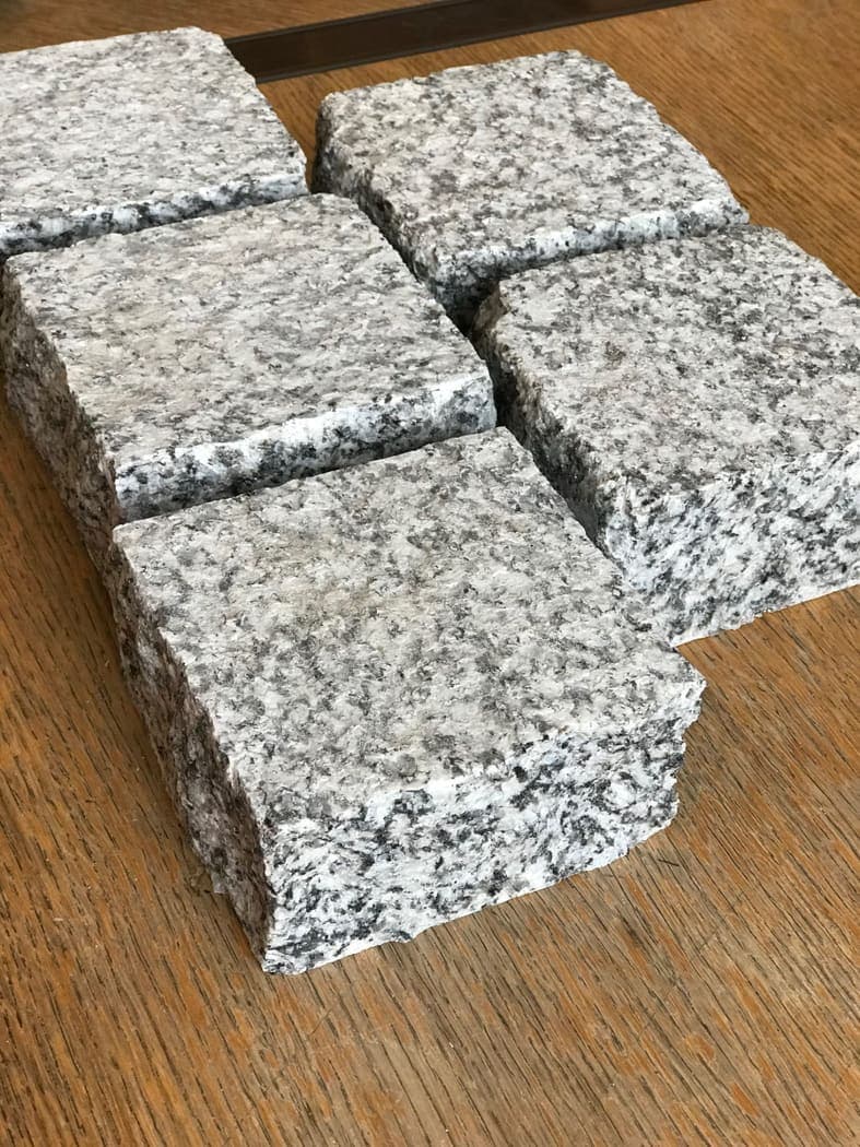 De Lank Granite Setts - Flamed — Cornish granite, 100 x 100 x 40mm