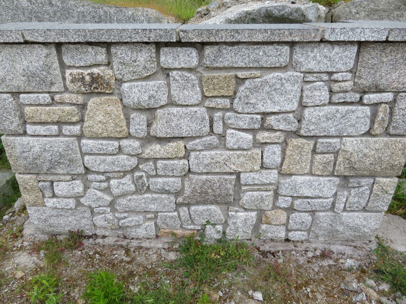 De Lank Rubble Walling — Tumbled — Cornish granite, 100-150mm bed depth