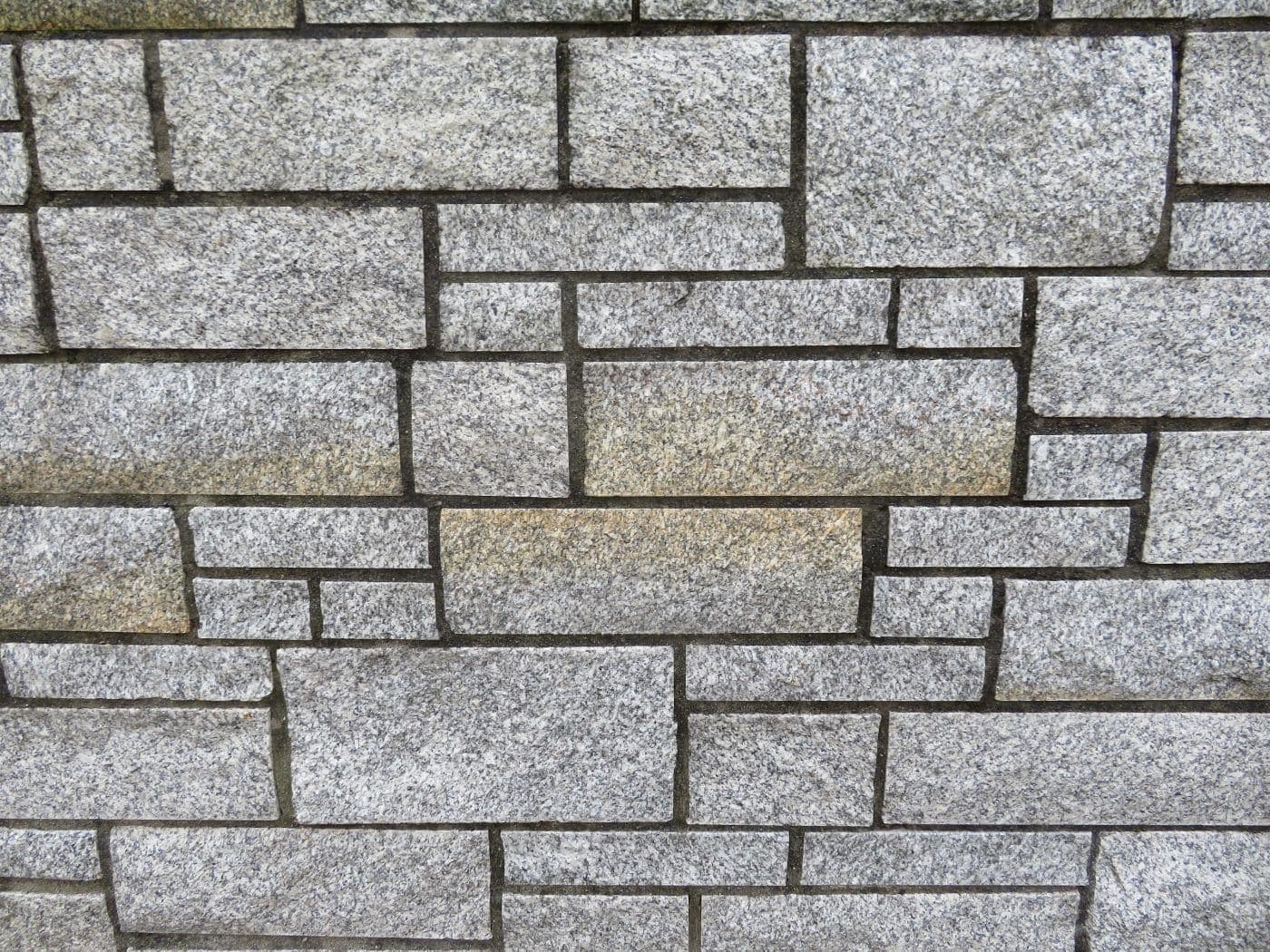 De Lank Coursed Walling — Cornish granite, 100mm bed depth, coursed heights 65/140/215mm